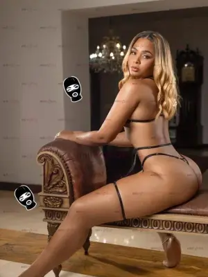 Naomi Morenaza Fotos Veridicas Tambn Hago Domis Y Tengo Sitio, Escorts en Medellín, Colombia — 18 años