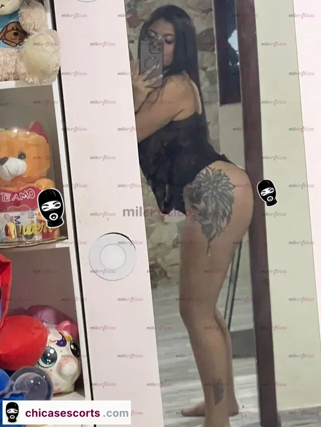 Foto de Dispuesta A Que Vivas La Mejor Experiencia Super Complaciente — imagen 4