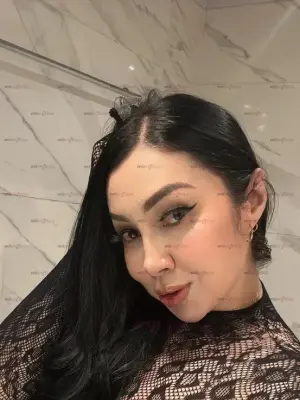 Luciana Hermosa Chica Vip Voluptuosa De Cola Rica Y Rostro Hermoso, Escorts en Bogotá — 27 años