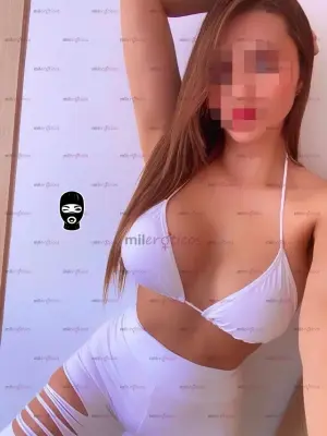Hermoso Rostro Cuerpo Bronceado Linda Y Voluptuosa Muy Bien Ubicada Esperandote, Escorts en Bogotá, Colombia — 18 años