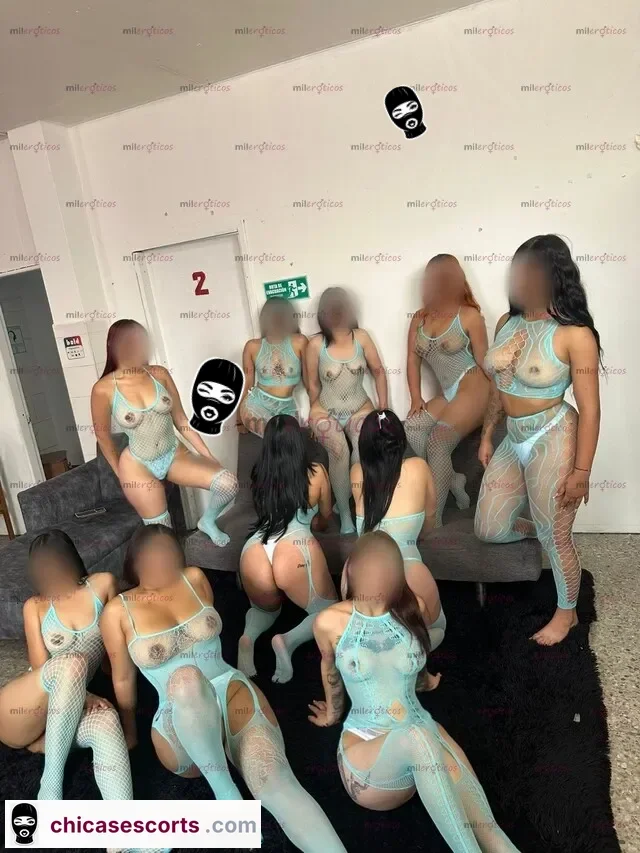 Foto de Ardientes Traviesas Amigas En Bosa EstacióN Ven Escoge — imagen 3