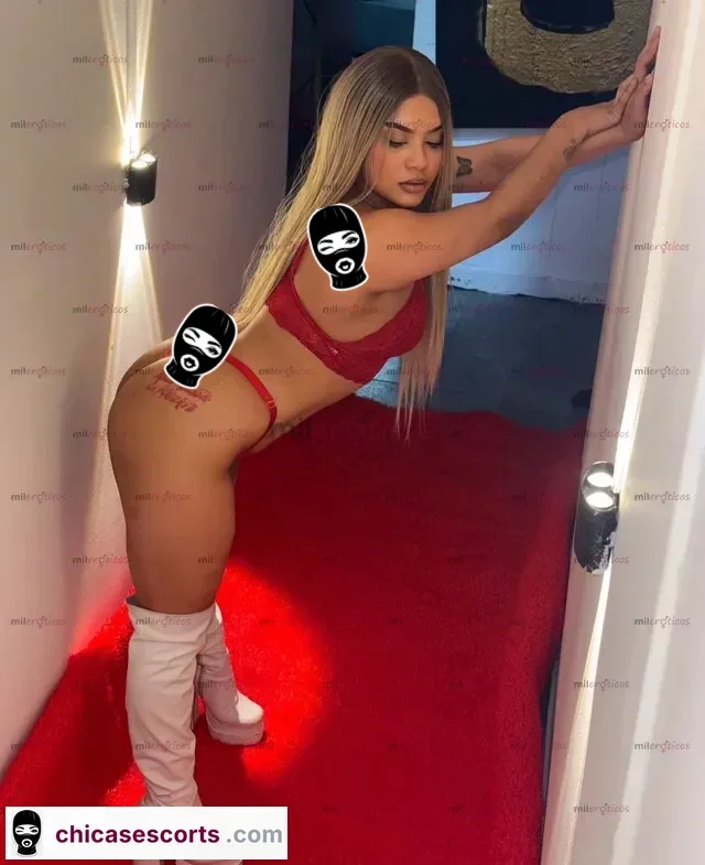 Foto de Gema Chica Atractiva Juguetona Me Encanta Hacer Un Oral Garganta Profundo Rico — imagen 4