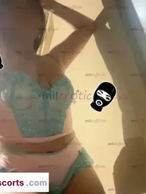 SúPer Caliiiente Apretada Mojada Comete Mi Culitoo Bien Rico Bb Soy Kenia, Escorts en Bogotá, Colombia — 23 años