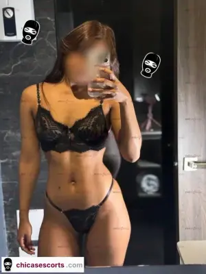 Hermosa Joven Morena CosteñA Deliciosa Que Llegó Dispuesta A Complacerte, Escorts en Bogotá — 18 años