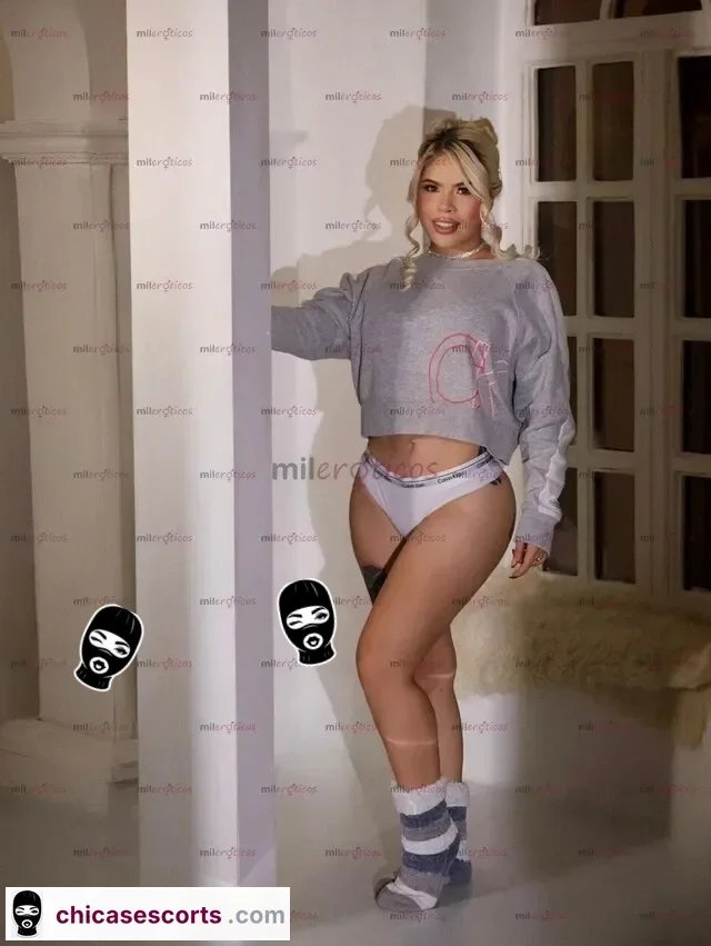 Foto de Emily Elegancia, Deseo Y Placer En Un Solo Lugar — imagen 3