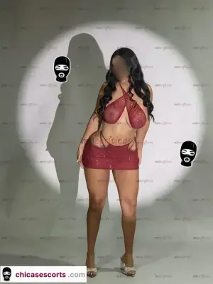 Juli Universitaria Joven Voluptuosa Pelinegra Muy Complaciente Y Perra, Escorts en Medellín — 37 años