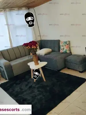 Se Solicita Chica Masajis, Schort Descomplicada ......., Escorts en Bogotá — 18 años