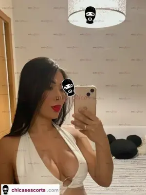 Me Llamo Alexa Espectacular Pelo Largo Hermosas Nalgas, Escorts en Medellín, Colombia — 48 años