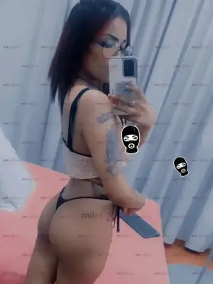 Tengo Una Chochita Grande Y Con Ganas De Mojarte De Mi Juguito Bebe, Escorts en Bogotá, Colombia — 18 años