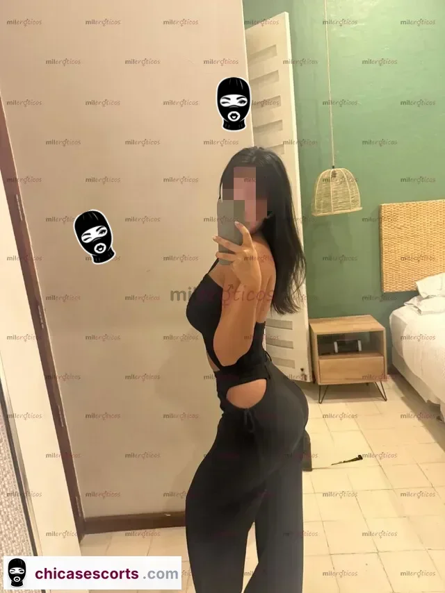 Foto de Hermosa Joven Con Caricias Y Besos Apasionados — imagen 3