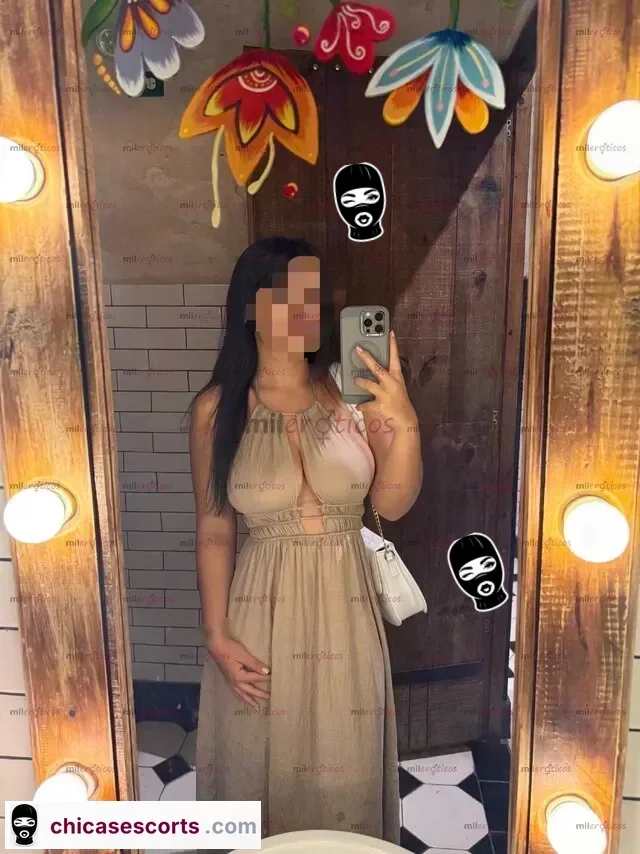 Foto de Hermosa Joven Con Caricias Y Besos Apasionados — imagen 4