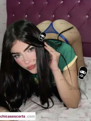 Kitty Una Chica Complaciente Que Está Dispuesta Hacertr Pasar Un Buen Rato, Escorts en Bogotá — 18 años