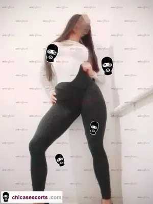 Hermosa Flaca, Escorts en Bogotá, Colombia — 18 años