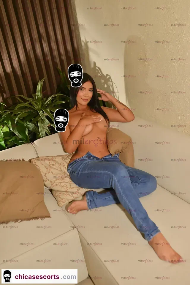 Foto de Laura Hermosa Pelinegra Espampante Bella De Piez A Cabeza Soy Nueva — imagen 4