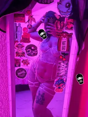 Novia Cosplayer Ninfomana Adicta Al Anal Y Grabar, Escorts en Bogotá — 20 años