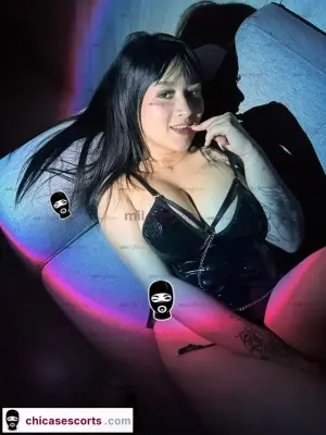 Emily Rousse A Domicilio: SeduccióN En LáTex Negro, Escorts en Bogotá — 18 años