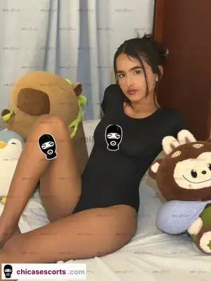 Tierna Carita Linda Flaquita Extrovertida, Escorts en Bogotá, Colombia — 18 años